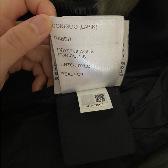 Women’s Moncler down jacket with camouflage dyed rabbit fur collar! - Picture 16 of 16